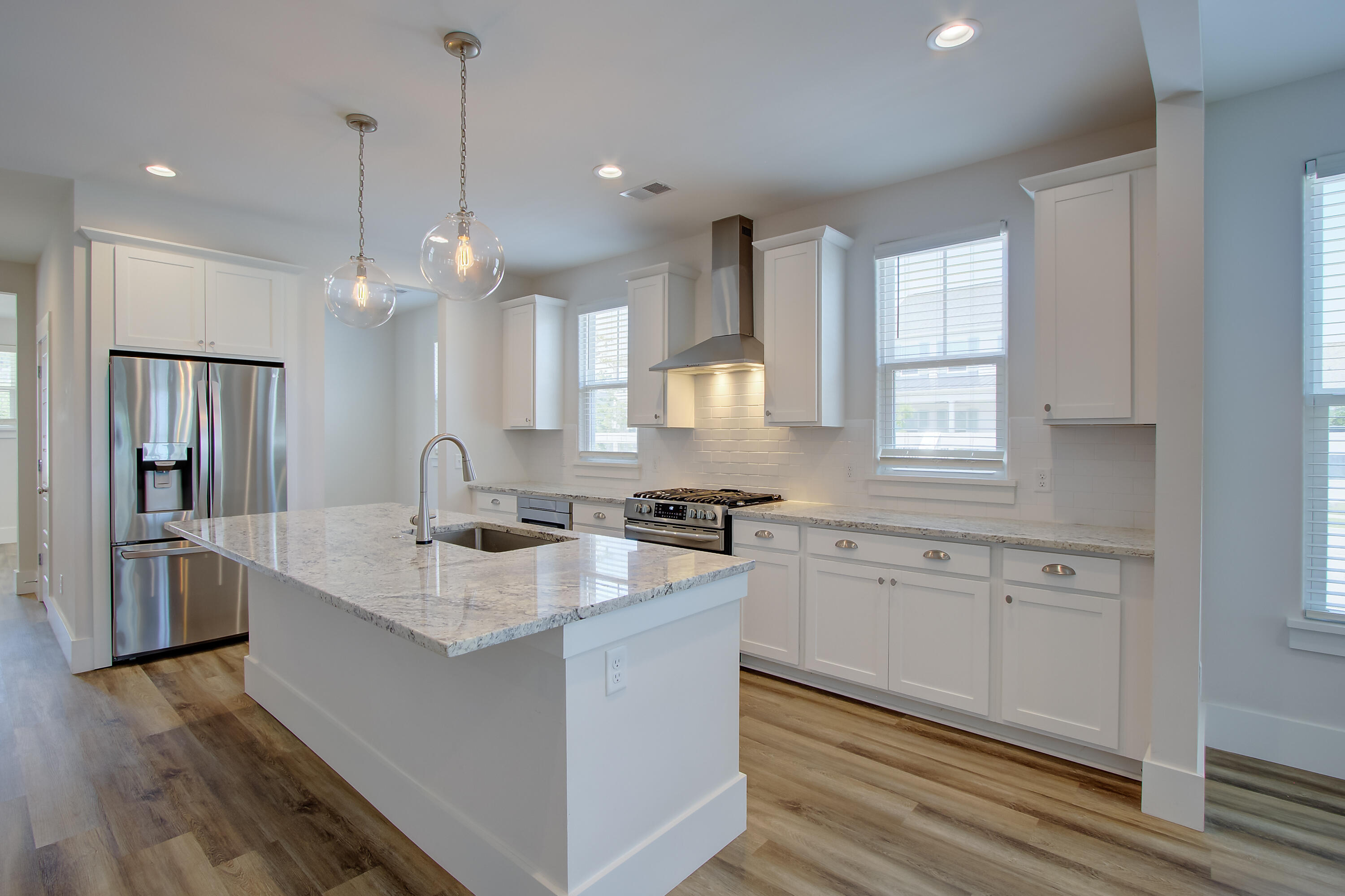 100 True Blue Loop Summerville, SC 29486 - Photo 4 of 32 05192026-095