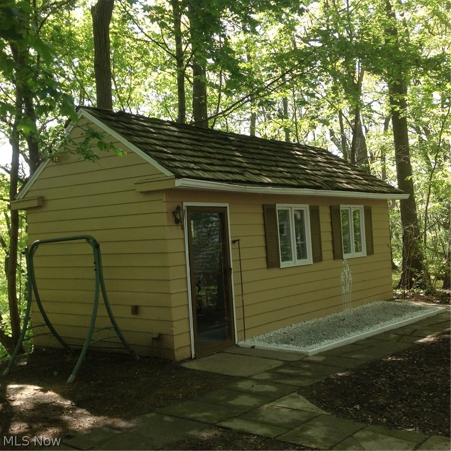3530 Fenley Road Cleveland, OH 44121 - Photo 30 of 32 Gallery Image 30