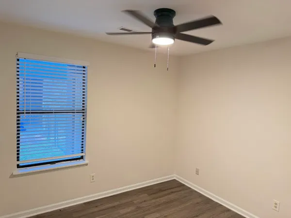 $1,825 | 186 Dorchester Manor Boulevard, Unit B, North Charleston, SC 29420