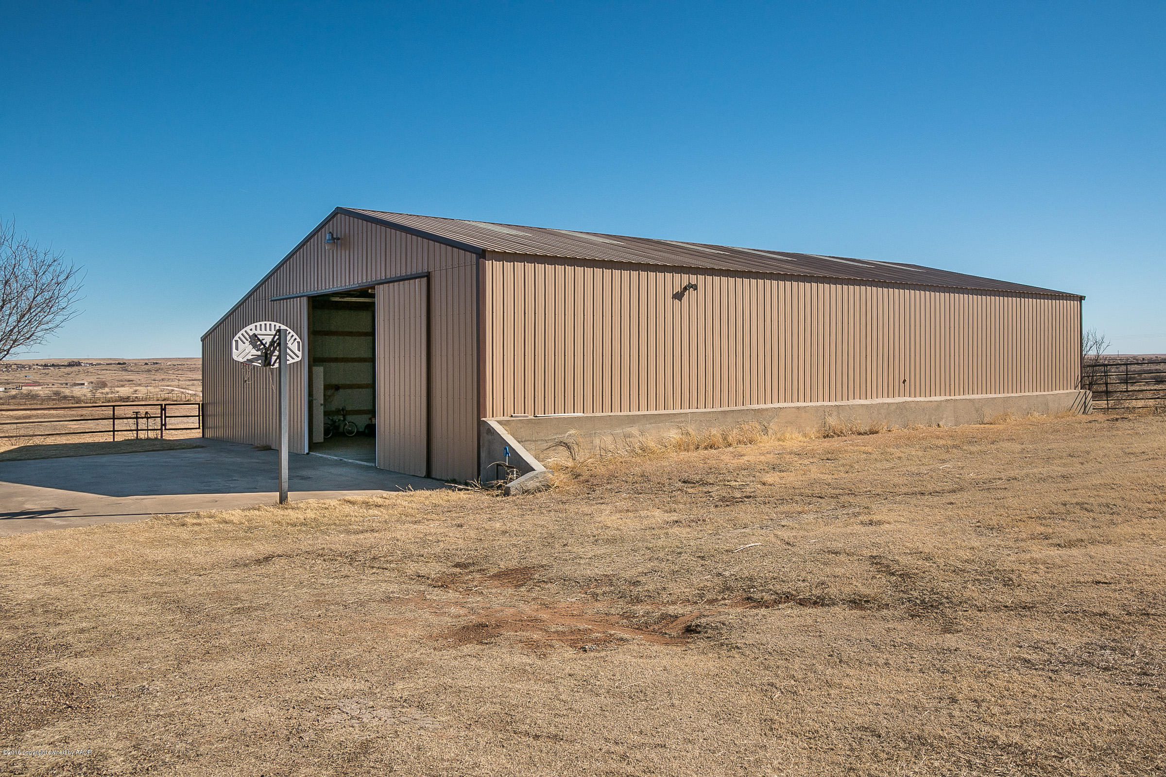 311 Deahl Road Fritch, TX 79036 - Photo 29 of 46 028_Barn