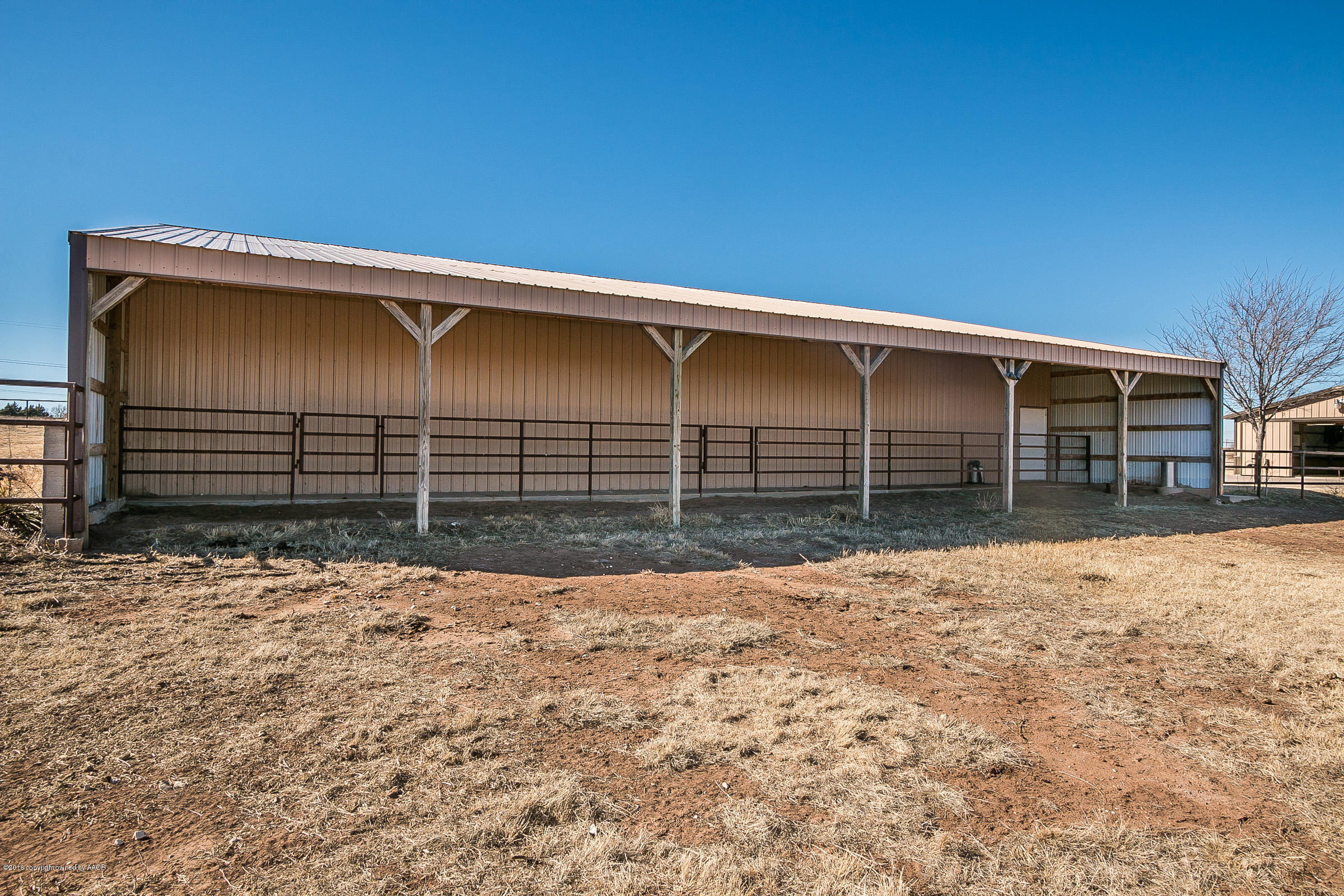 311 Deahl Road Fritch, TX 79036 - Photo 35 of 46 034_Pens