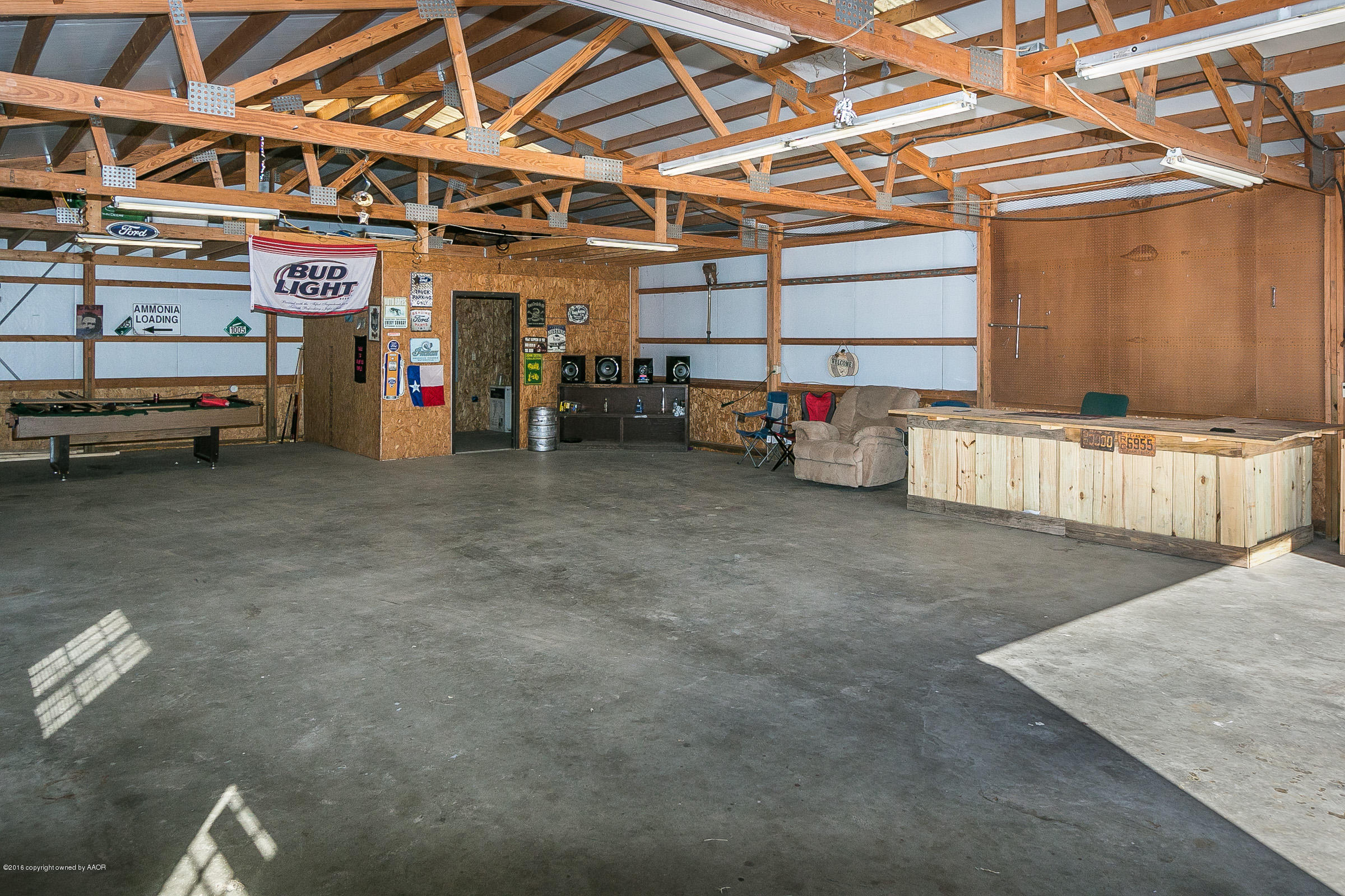 311 Deahl Road Fritch, TX 79036 - Photo 39 of 46 038_Shop Inside