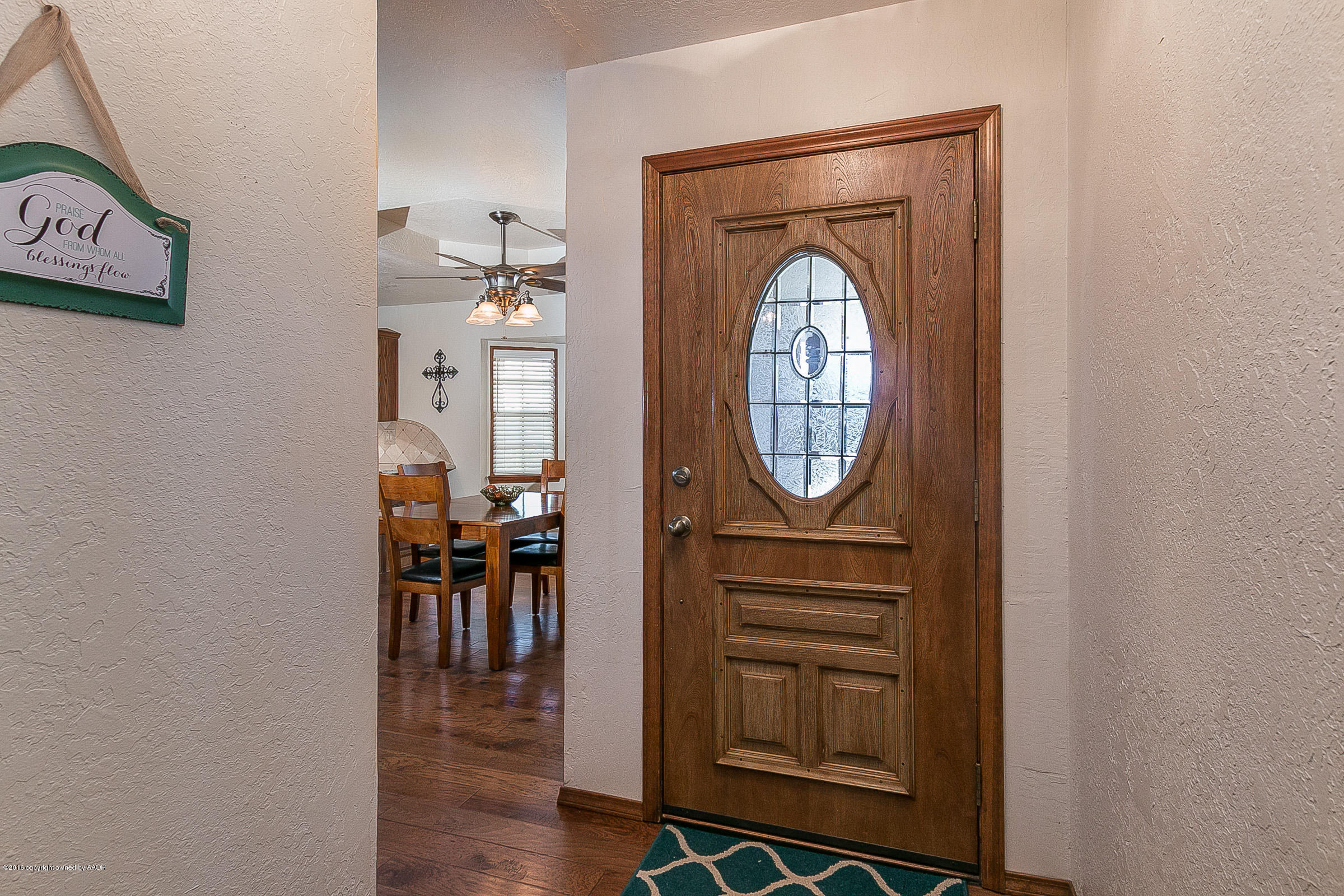 311 Deahl Road Fritch, TX 79036 - Photo 5 of 46 004_Foyer