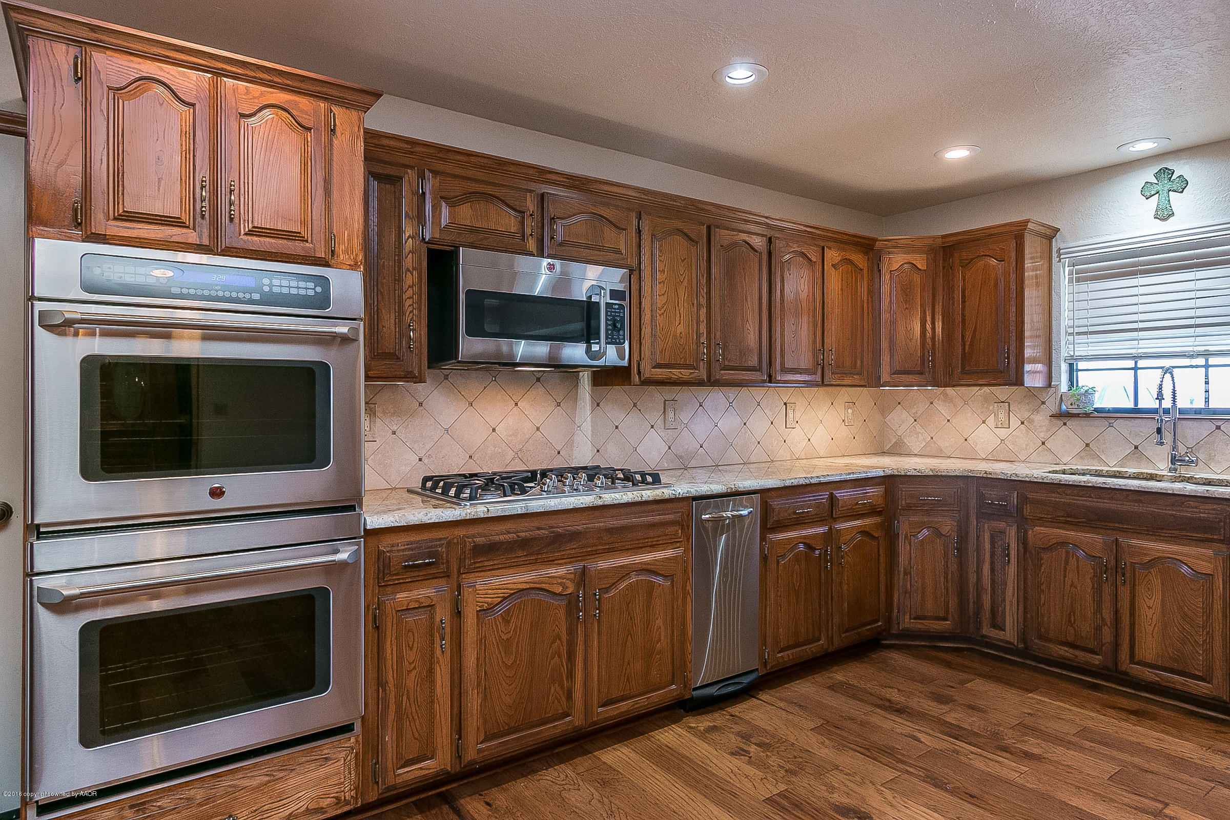 311 Deahl Road Fritch, TX 79036 - Photo 10 of 46 009_Kitchen