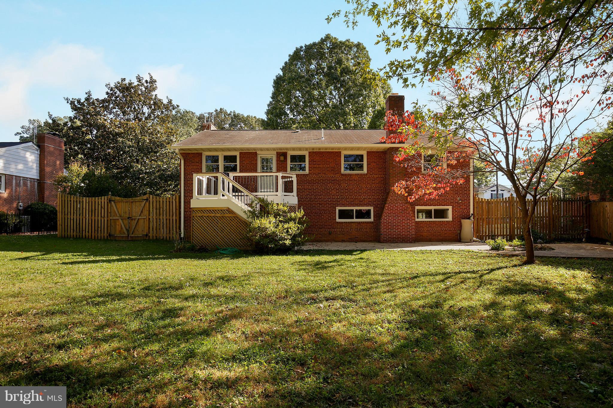 7422 Dunston Street Springfield, VA 22151 - Photo 30 of 30 a house view with a garden space