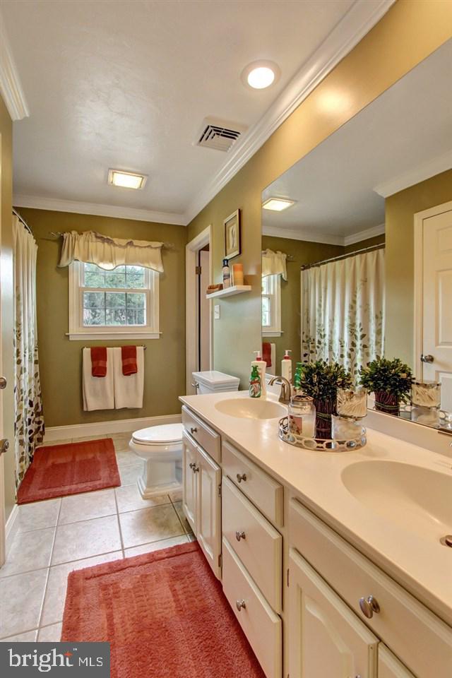 2236 Chestnut Road York, PA 17408 - Photo 12 of 25