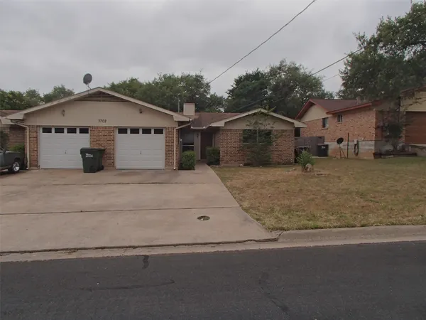 $1,350 | 3702 Rocky Hollow Trail, Unit B, Georgetown, TX 78628
