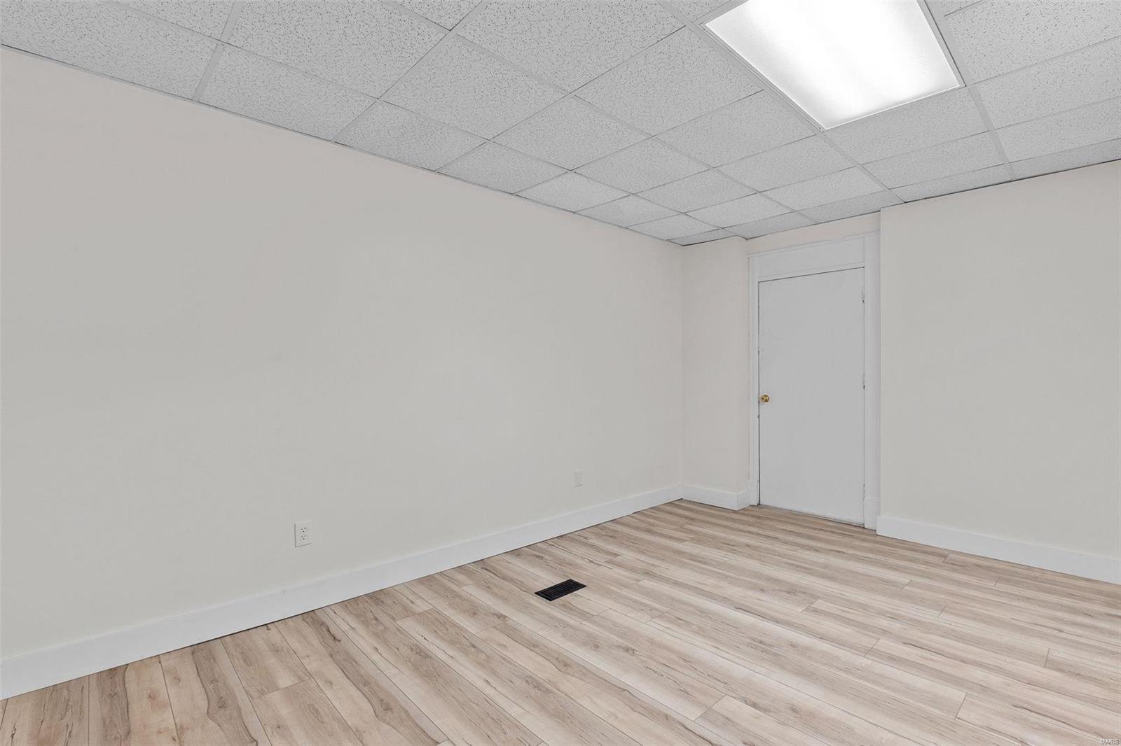 5600 Morgan Ford Road St. Louis, MO 63116 - Photo 13 of 41 Gallery Image 13