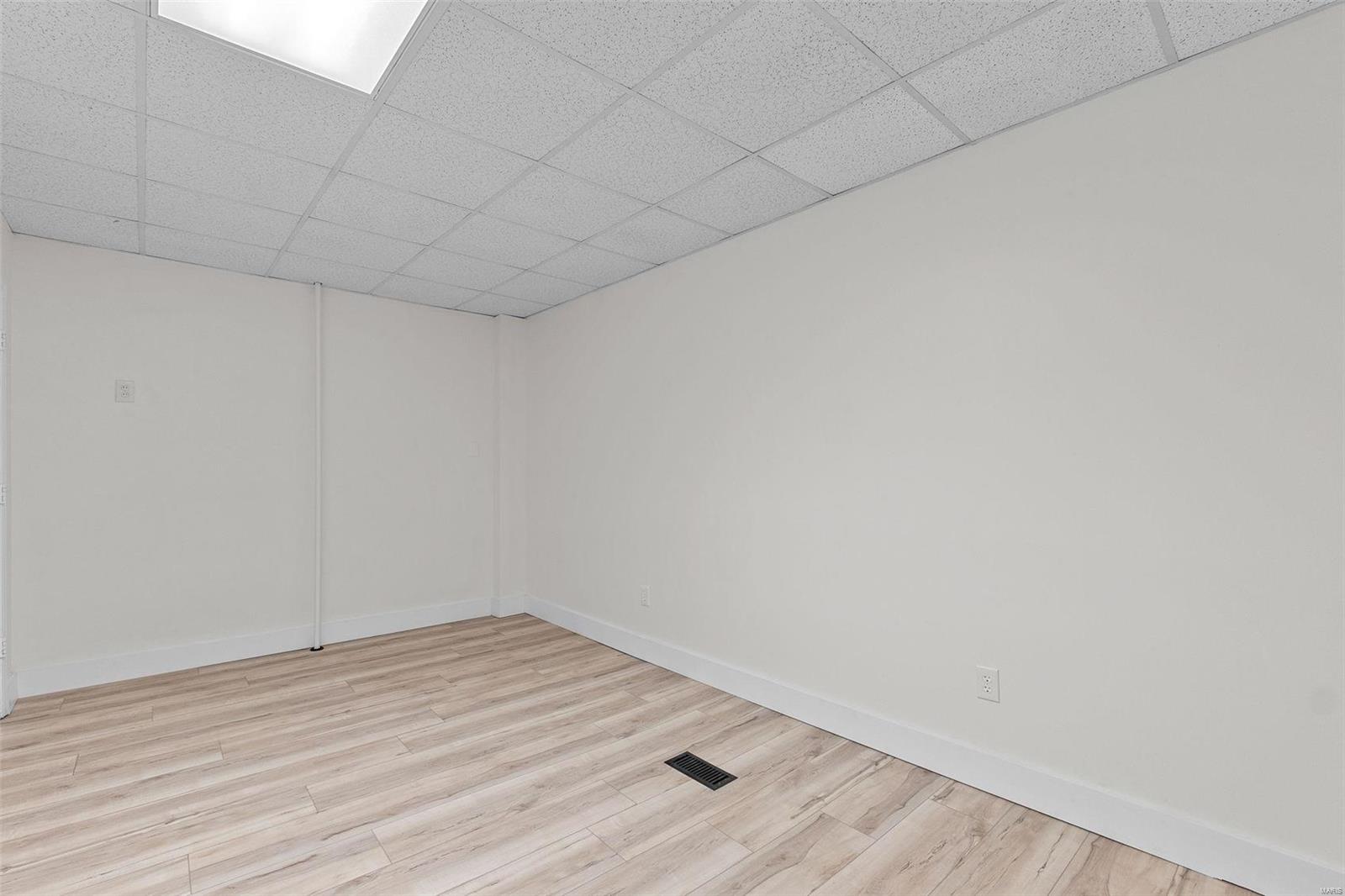 5600 Morgan Ford Road St. Louis, MO 63116 - Photo 14 of 41 Gallery Image 14