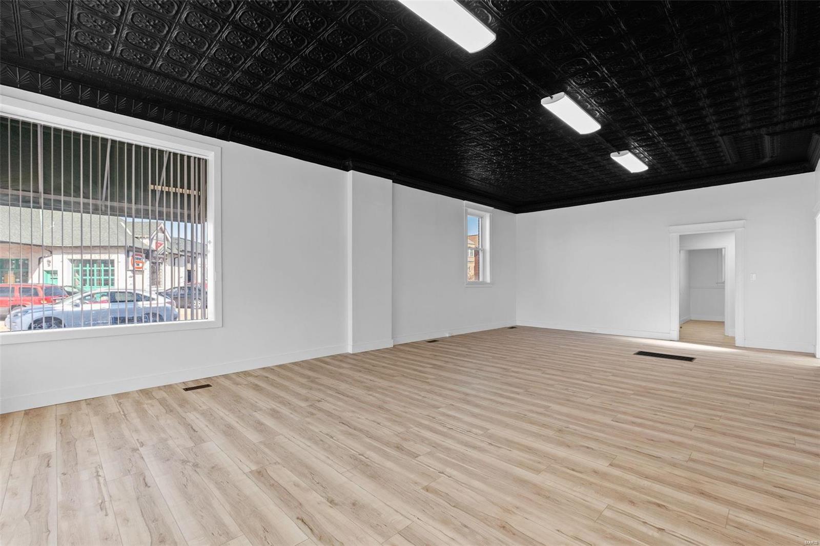 5600 Morgan Ford Road St. Louis, MO 63116 - Photo 9 of 41 Gallery Image 9