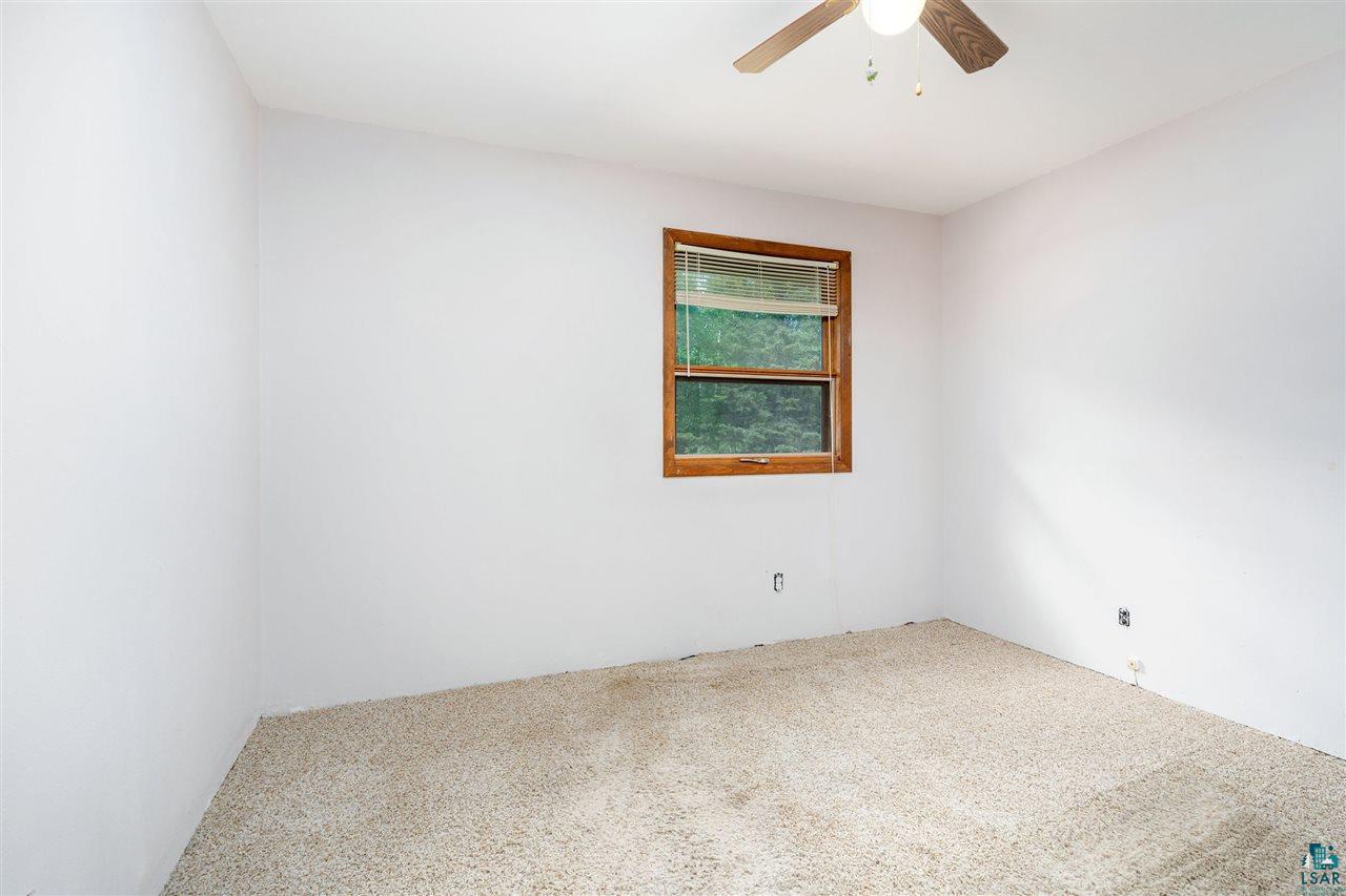 2338 Drexel Road Duluth, MN 55804 - Photo 8 of 22 Main Floor Bedroom
