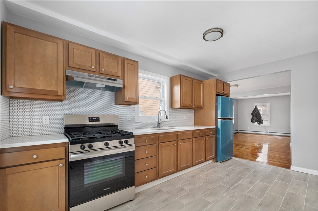 35 Central Street Lincoln, RI 02838 - Photo 1 of 36