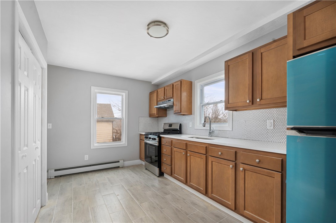 35 Central Street Lincoln, RI 02838 - Photo 3 of 36