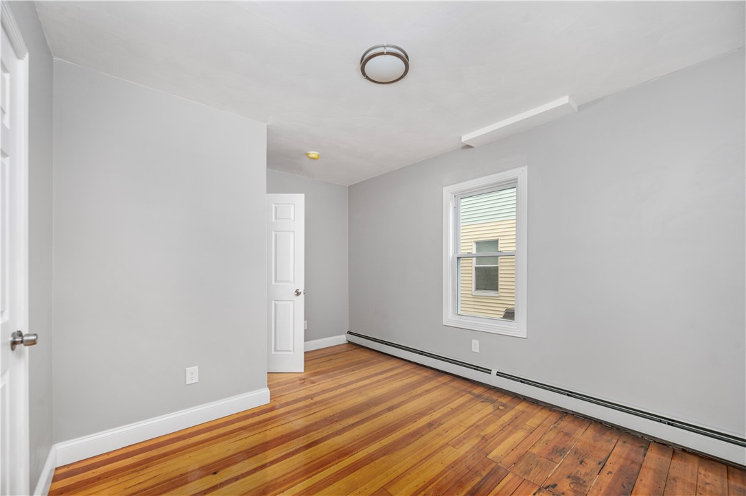 35 Central Street Lincoln, RI 02838 - Photo 7 of 36