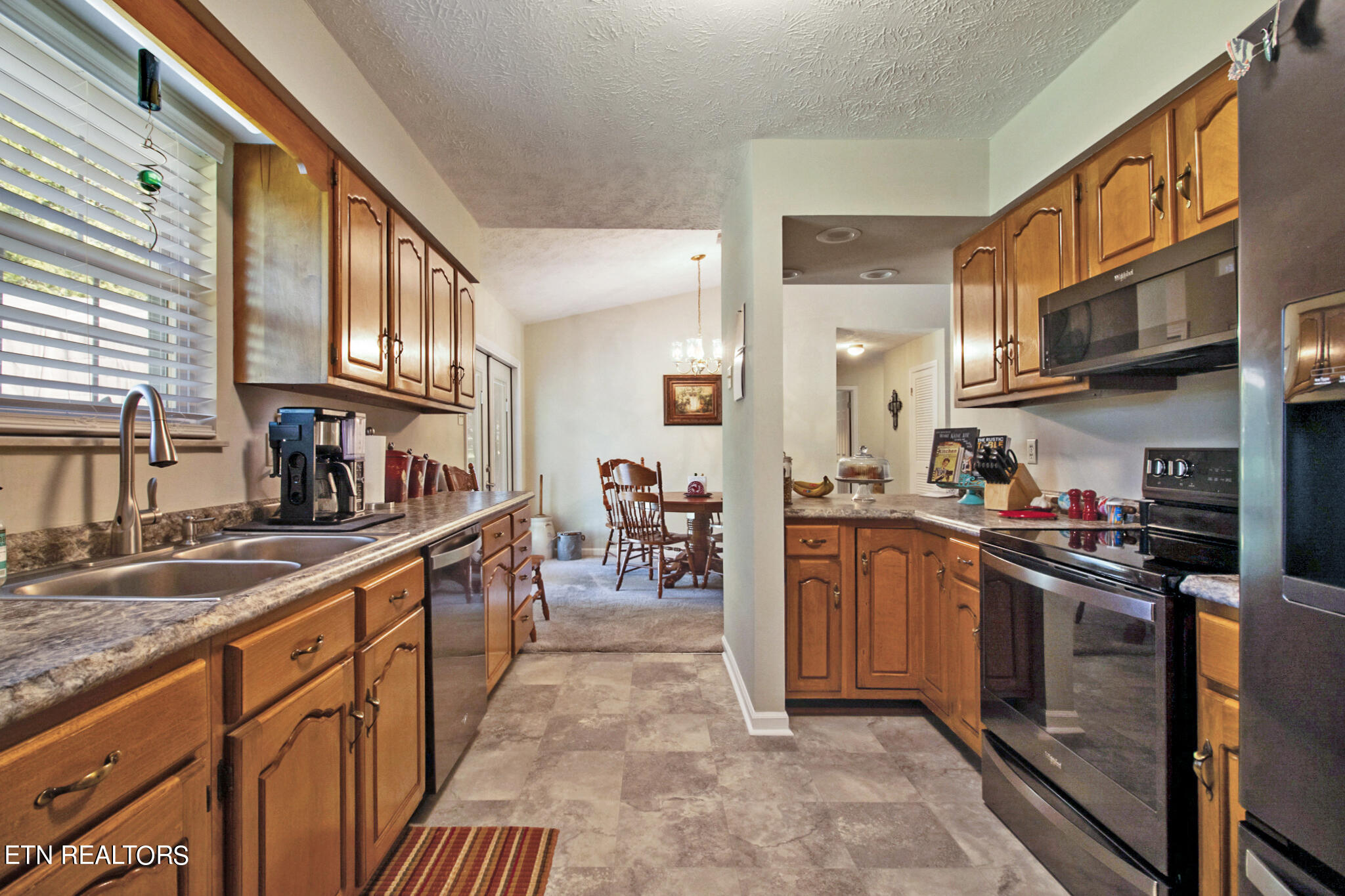 3729 Meredith Road Knoxville, TN 37921 - Photo 23 of 37 img_7068-img_7072