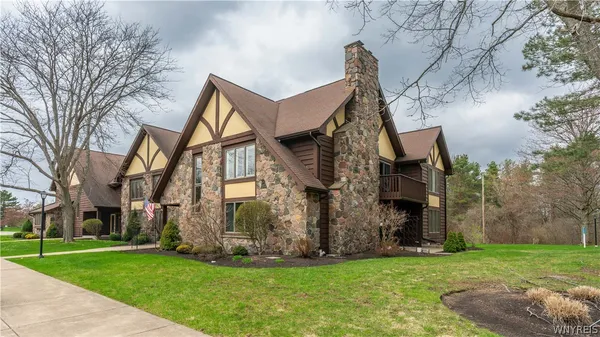 $220,000 | 5291 Chestnut Ridge Road, Unit D, Orchard Park, NY 14127