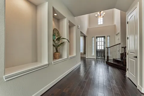$819,000 | 25 Red Moon Place, The Woodlands, TX 77375