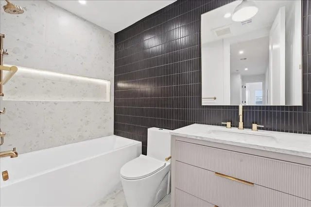 $1,080,000 | 105 Laidlaw Avenue, Unit 2, Jersey City, NJ 07306