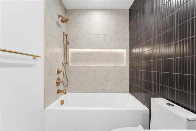 $1,080,000 | 105 Laidlaw Avenue, Unit 2, Jersey City, NJ 07306