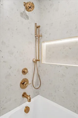 $1,080,000 | 105 Laidlaw Avenue, Unit 2, Jersey City, NJ 07306