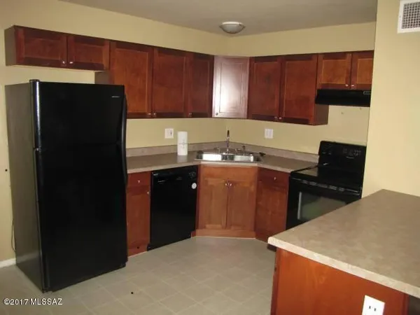 $1,100 | 2801 North Columbus Boulevard, Unit 6, Tucson, AZ 85712