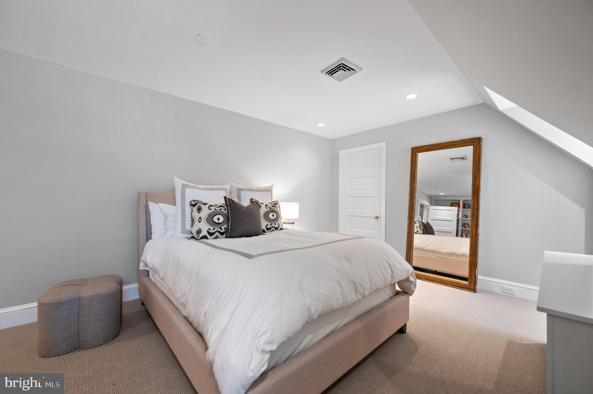 1627 Lark Lane Villanova, PA 19085 - Photo 26 of 33 Bedroom #3