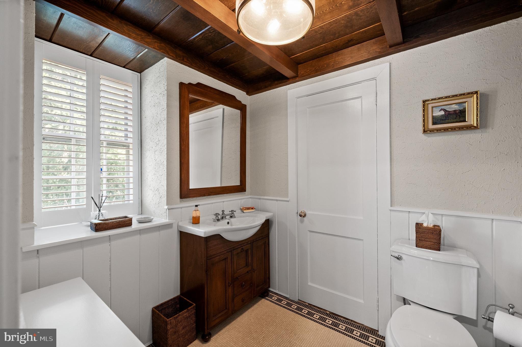 1627 Lark Lane Villanova, PA 19085 - Photo 7 of 33 First Floor Powder Room