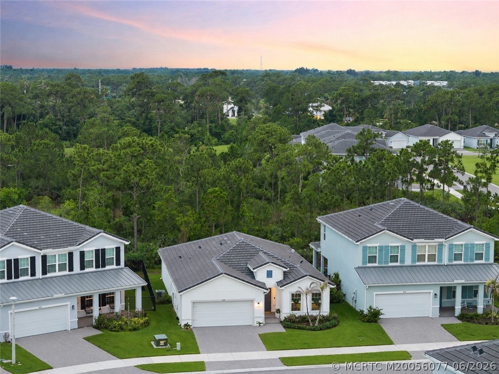 208 Southwest Pomeroy Street Stuart, FL 34997 - Photo 11 of 57 Gallery Image 11