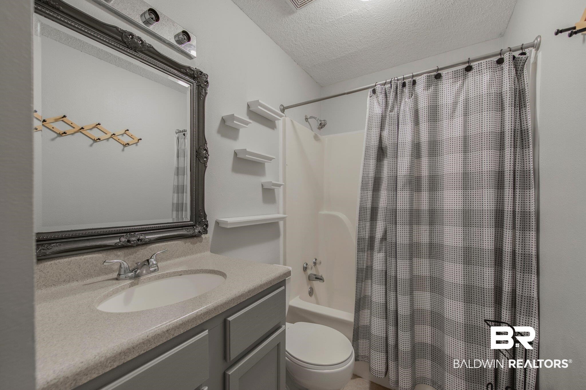 1901 Ranch House Drive Semmes, AL 36575 - Photo 14 of 16 Bath