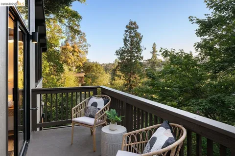 $898,000 | 433 Capricorn Avenue, Oakland, CA 94611