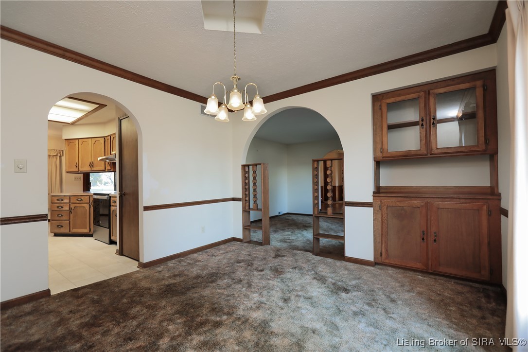 6818 Old Vincennes Road Floyds Knobs, IN 47119 - Photo 12 of 63