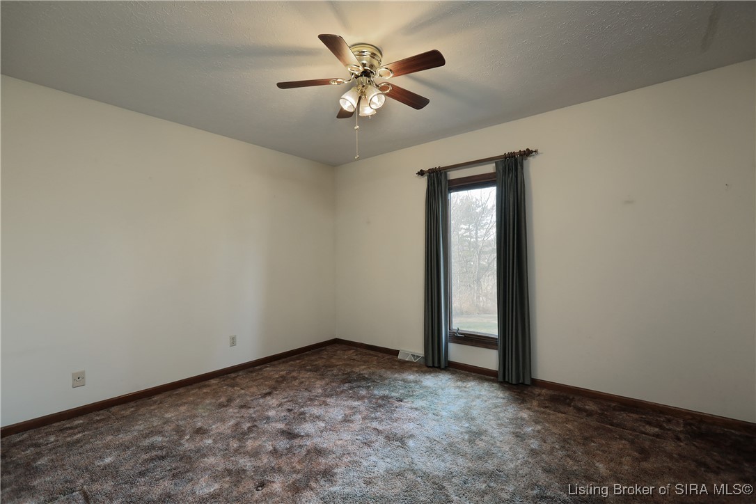 6818 Old Vincennes Road Floyds Knobs, IN 47119 - Photo 29 of 63