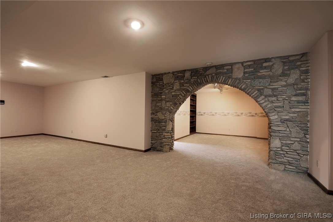 6818 Old Vincennes Road Floyds Knobs, IN 47119 - Photo 40 of 63