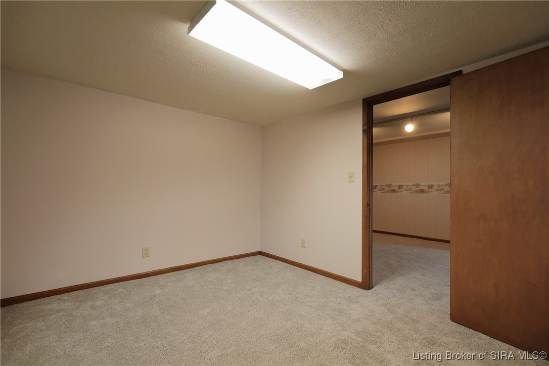 6818 Old Vincennes Road Floyds Knobs, IN 47119 - Photo 47 of 63