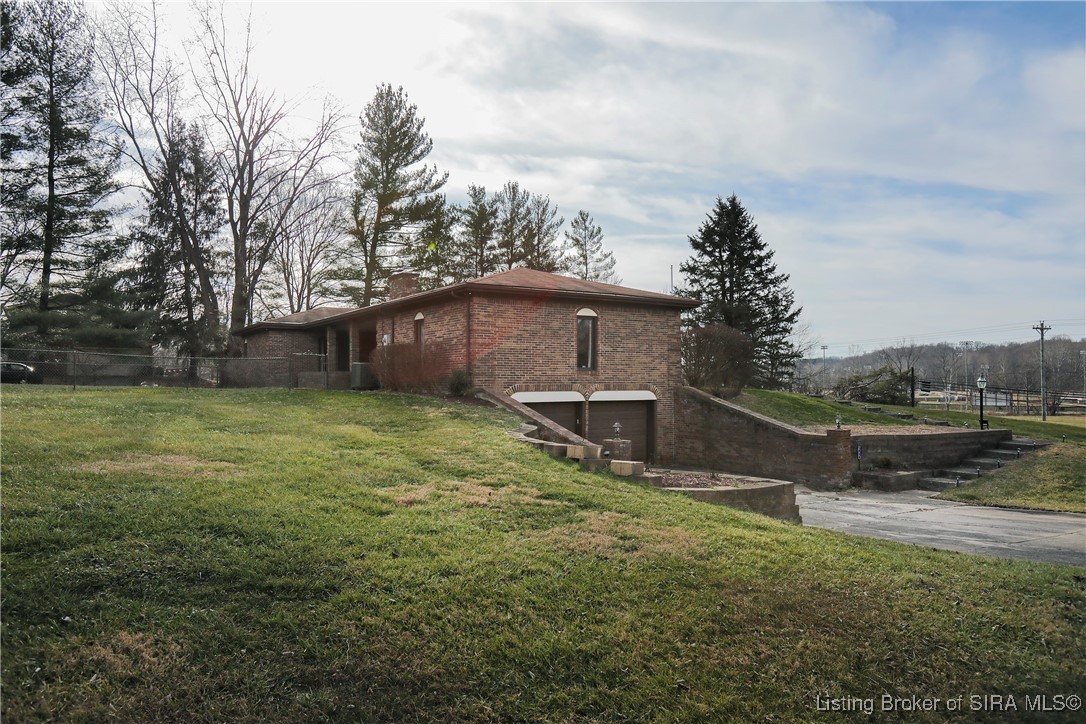 6818 Old Vincennes Road Floyds Knobs, IN 47119 - Photo 59 of 63