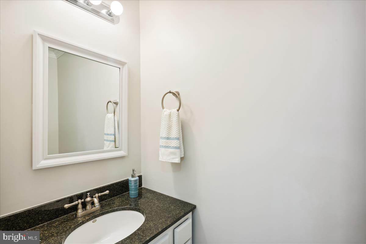 5 London Bridge Court Silver Spring, MD 20906 - Photo 20 of 65 Powder Room