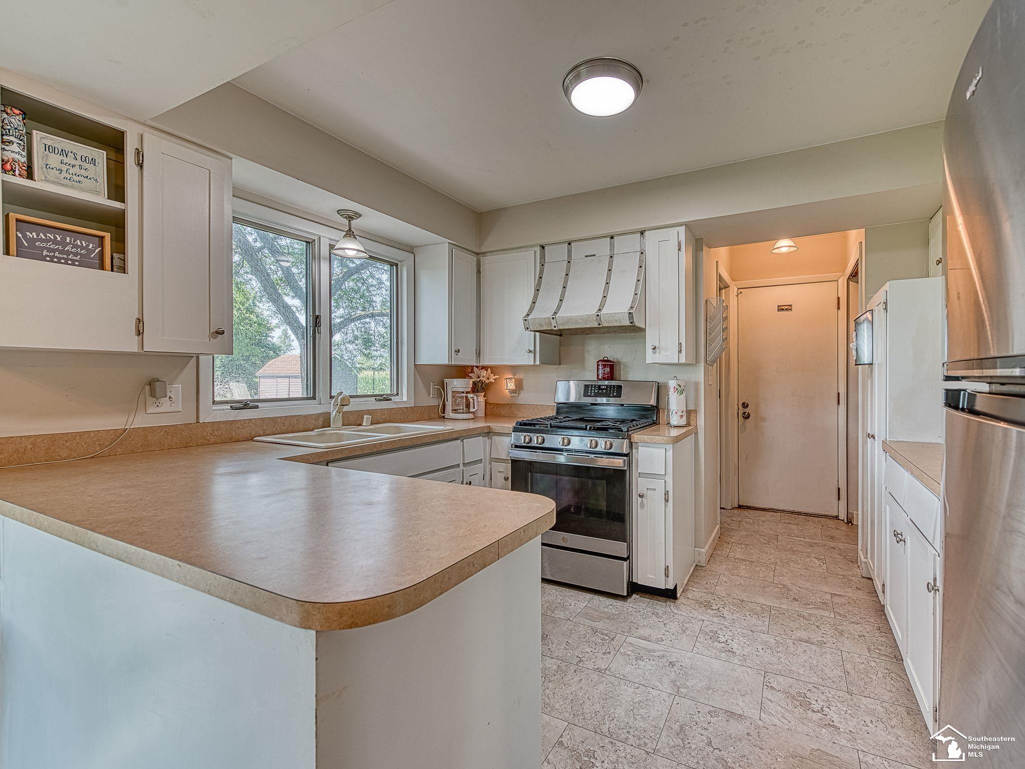 4949 Colf Road Carleton, MI 48117 - Photo 17 of 37