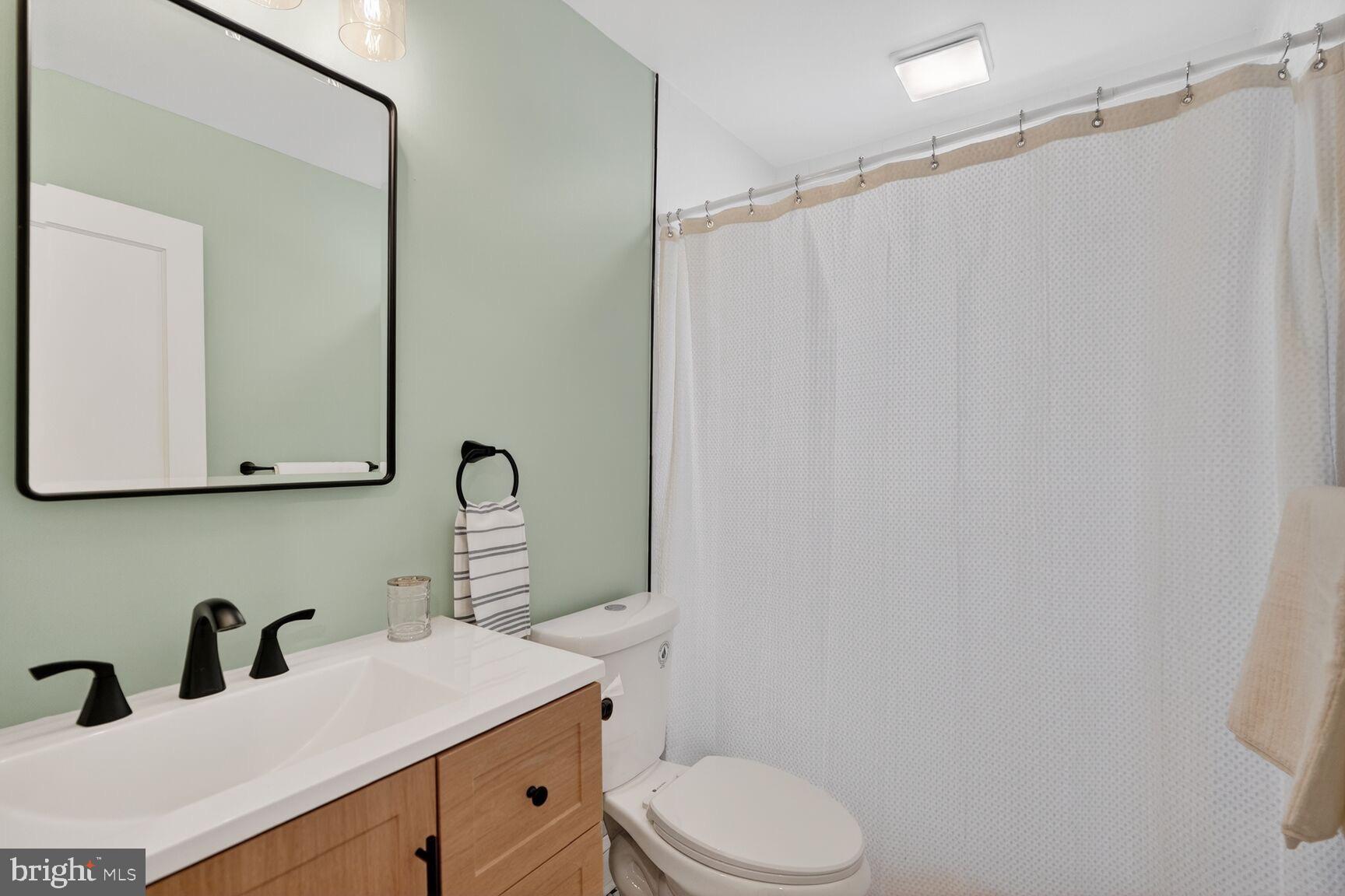 8 Melbourne Avenue Silver Spring, MD 20901 - Photo 13 of 23