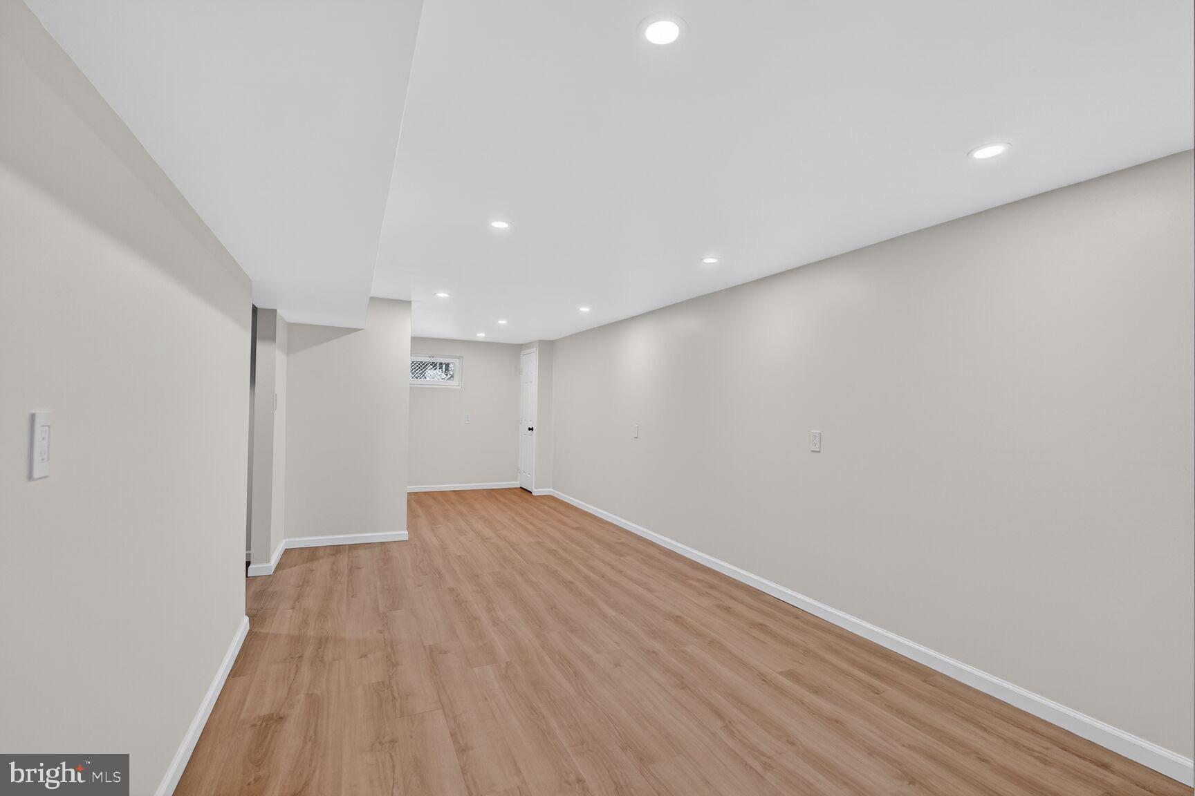 8 Melbourne Avenue Silver Spring, MD 20901 - Photo 15 of 23 Could be a family room, bedroom, or gym!