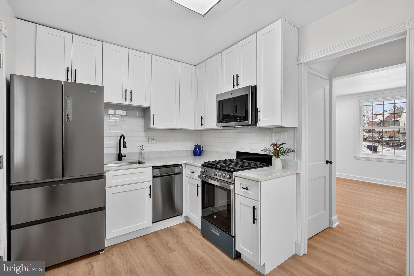 8 Melbourne Avenue Silver Spring, MD 20901 - Photo 3 of 23 Brand new kitchen with all new appliances!