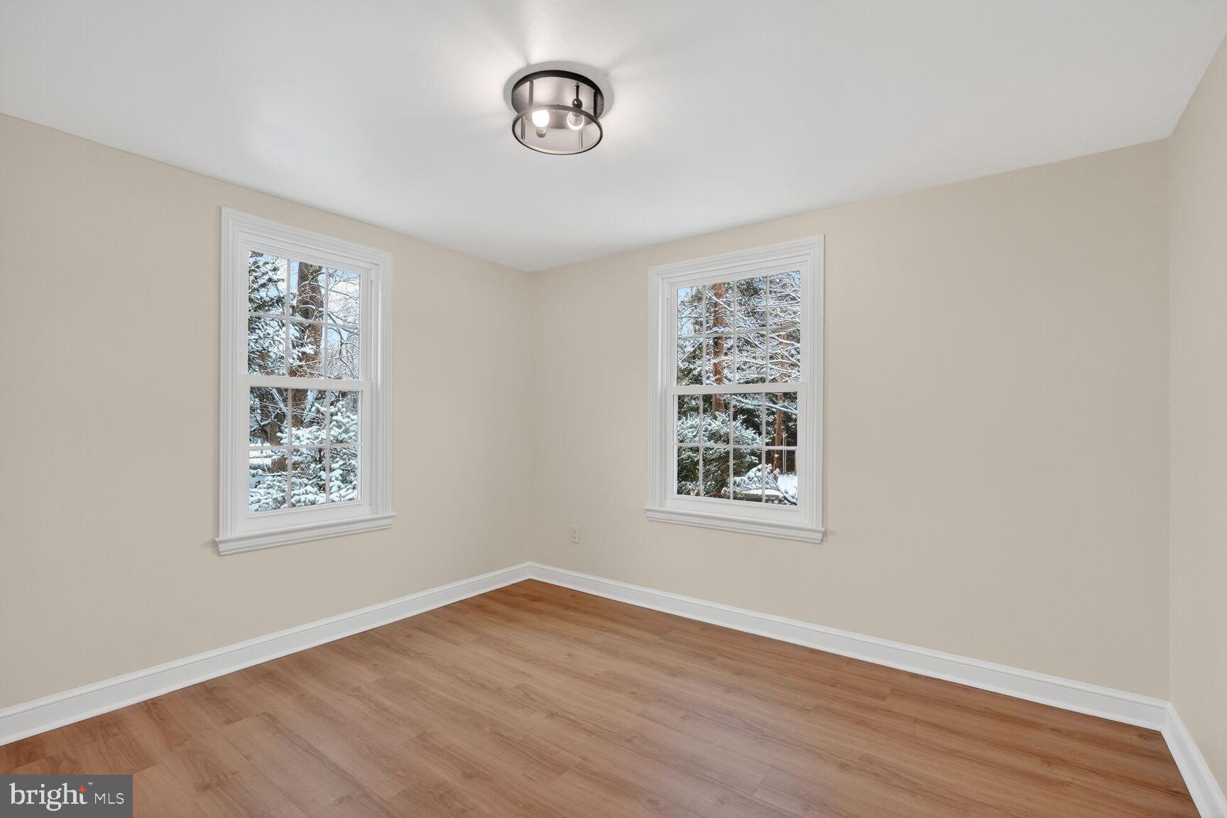 8 Melbourne Avenue Silver Spring, MD 20901 - Photo 9 of 23 Primary bedroom