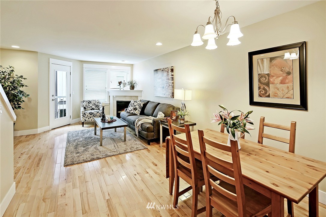 1909 Northeast 145th Street Seattle, WA 98155 - Photo 4 of 15