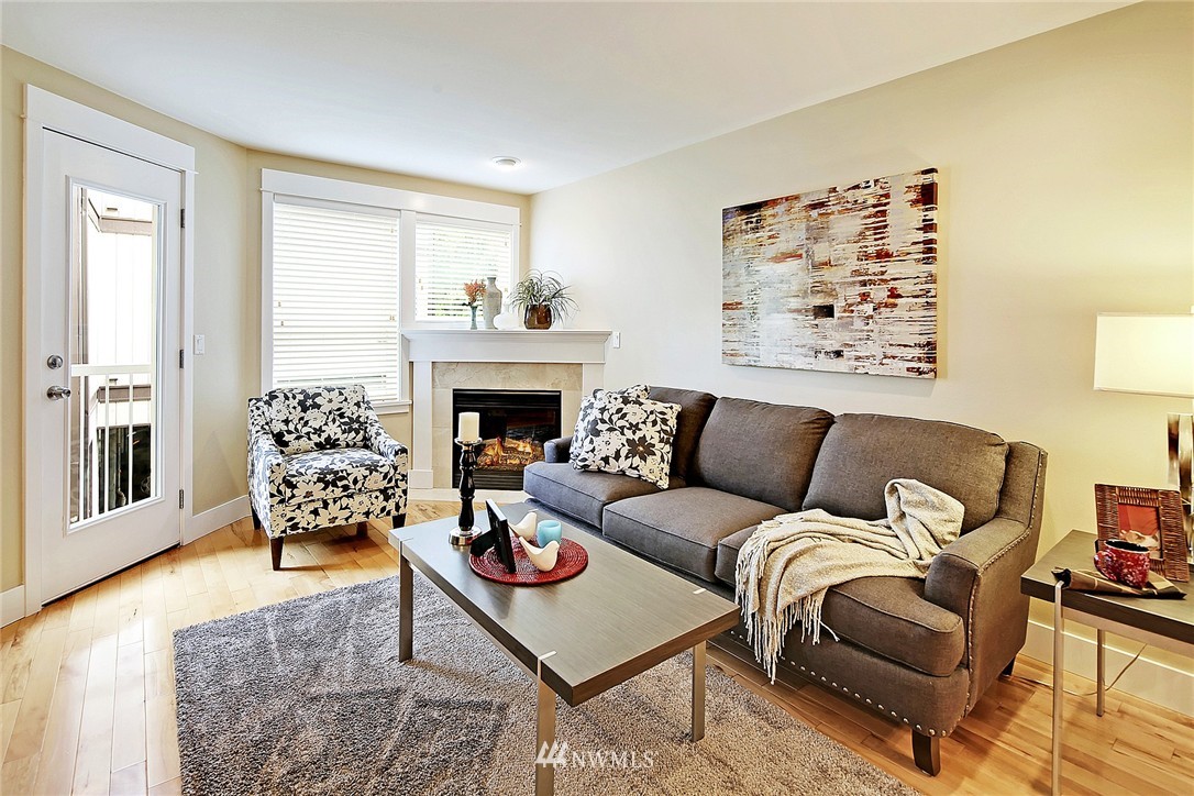 1909 Northeast 145th Street Seattle, WA 98155 - Photo 5 of 15