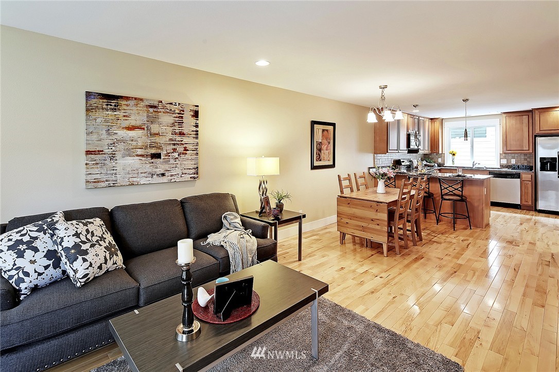 1909 Northeast 145th Street Seattle, WA 98155 - Photo 6 of 15