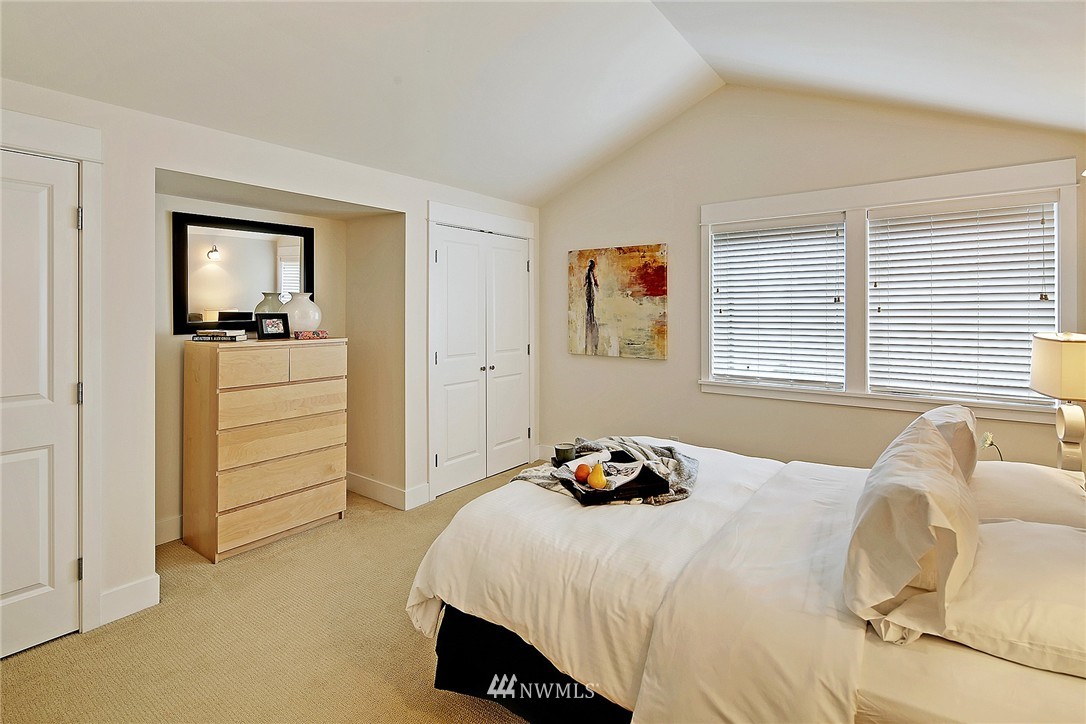 1909 Northeast 145th Street Seattle, WA 98155 - Photo 9 of 15