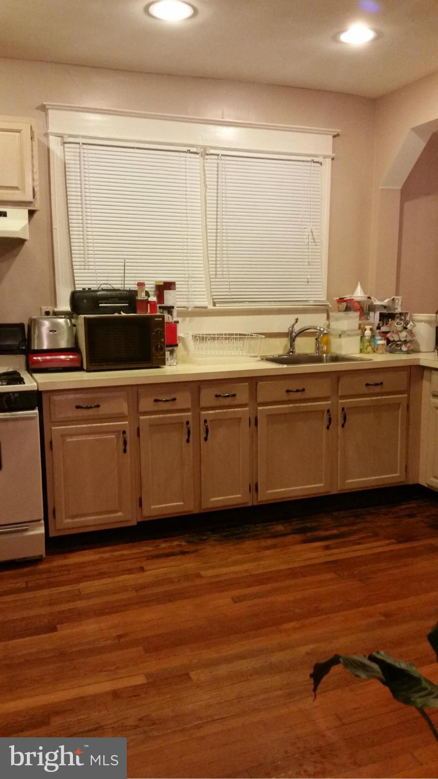 31 Anacostia Road Northeast Washington, DC 20019 - Photo 5 of 9 Kitchen