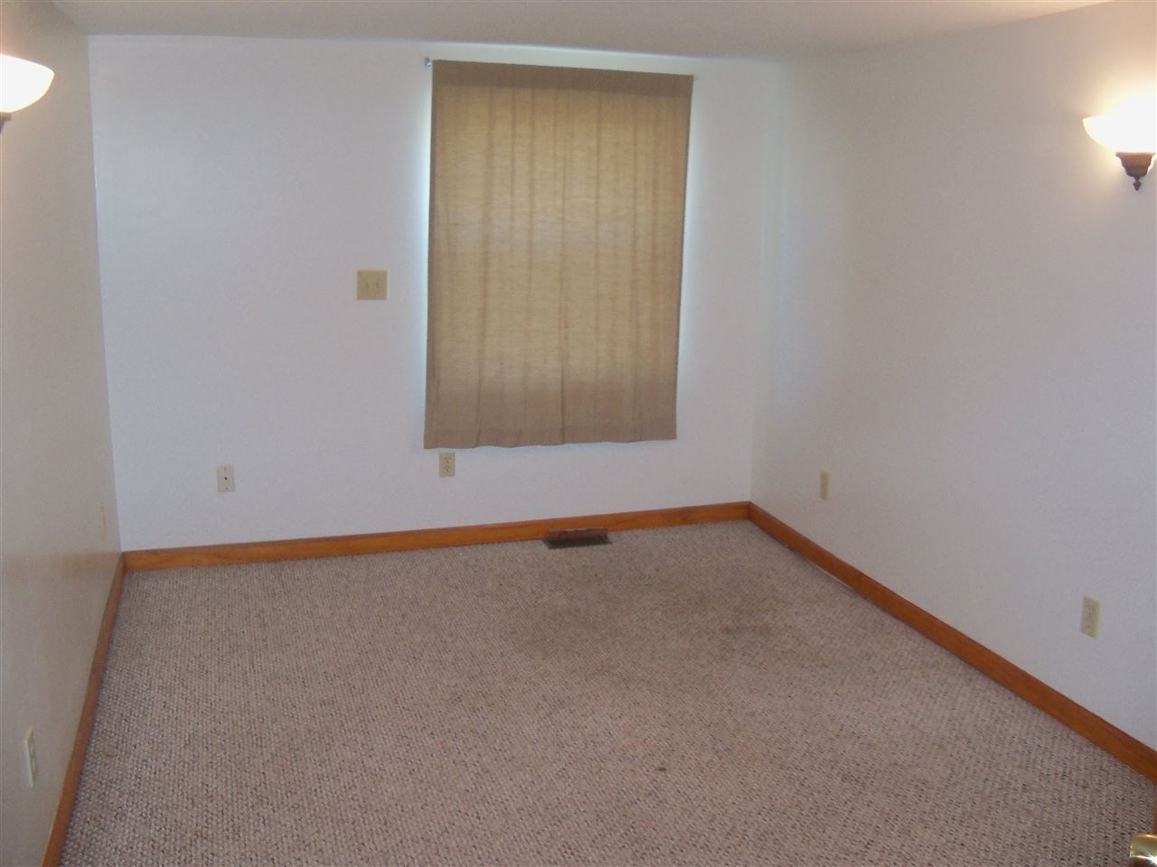 6015 South Mission Road Mount Pleasant, MI 48858 - Photo 22 of 46 1809375-21.JPG