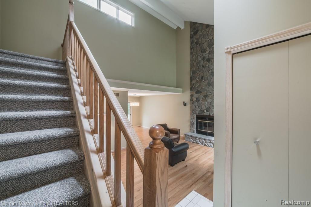 5195 Woodlane Road Clarkston, MI 48348 - Photo 11 of 50 LOTS OF NATURAL LIGHT