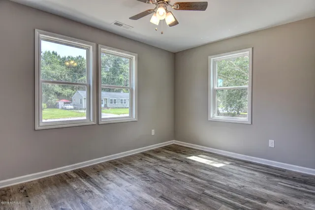 $950 | 226 York Street, Jacksonville, NC 28540