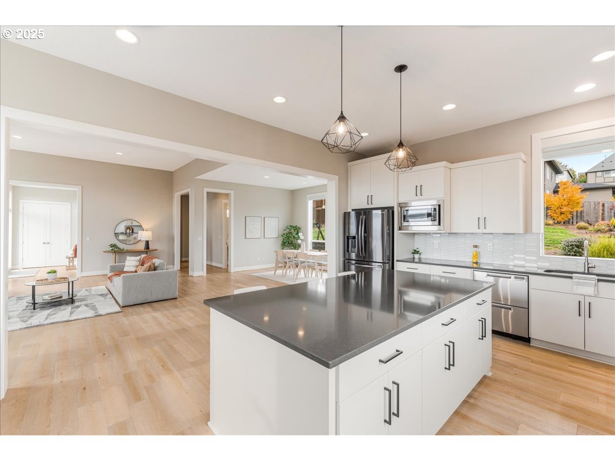 12087 Southwest Aspen Ridge Drive Tigard, OR 97224 - Photo 15 of 44